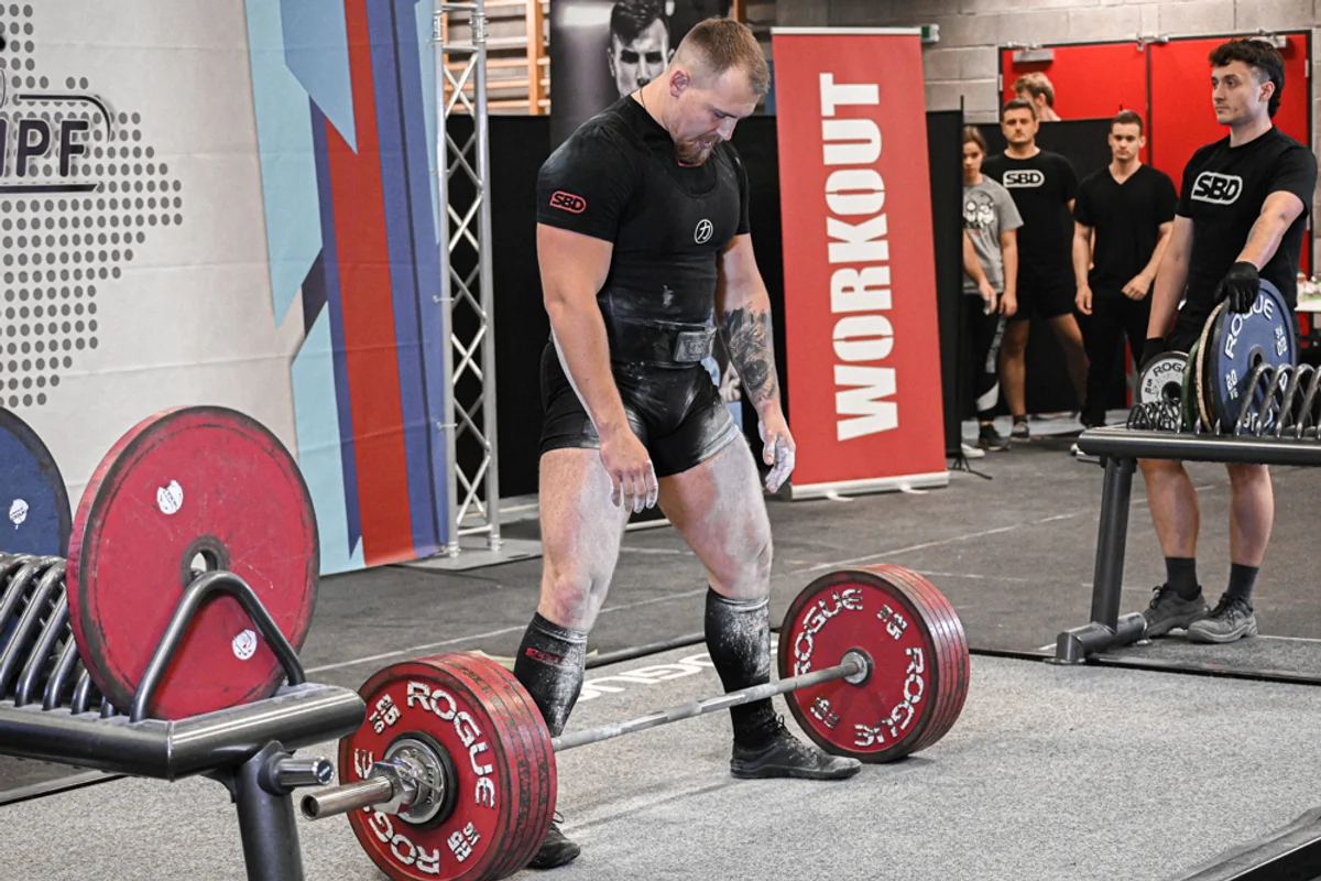 powerlifting safety gym czech athletes