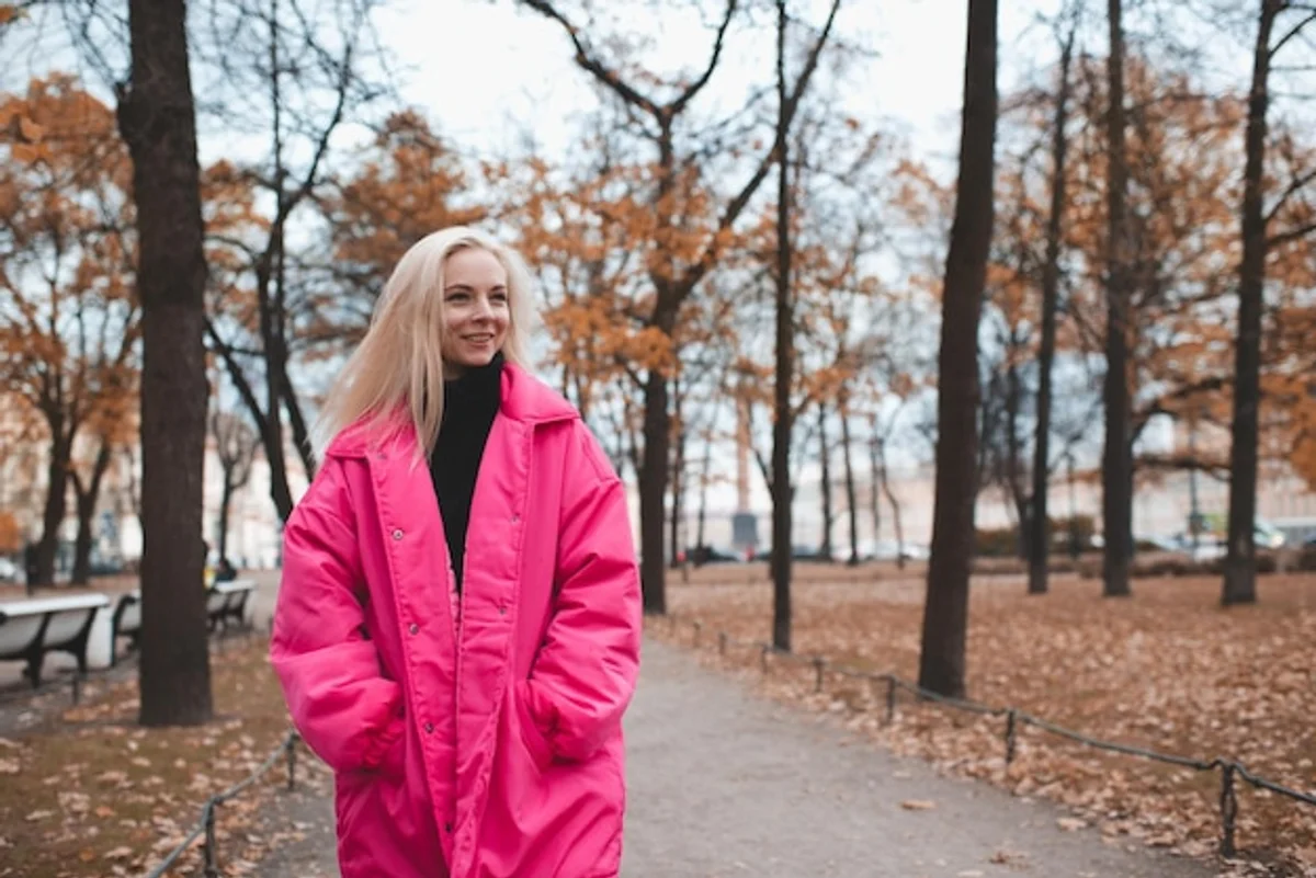 bright autumn clothes fashion cheerful street style