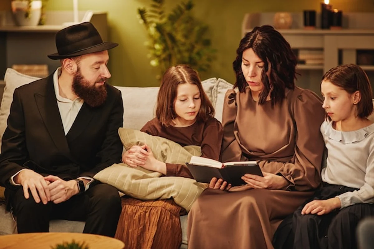 holiday psychology traditions family gathering