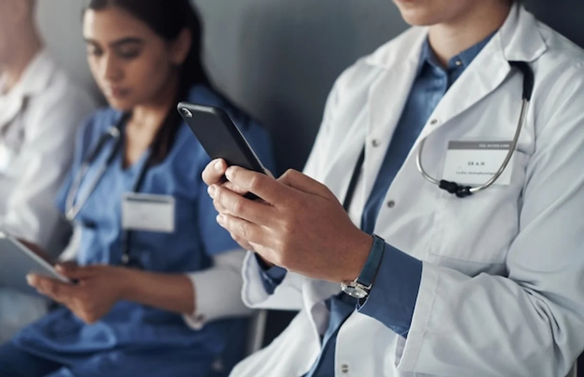 scientists testing 5G health laboratory