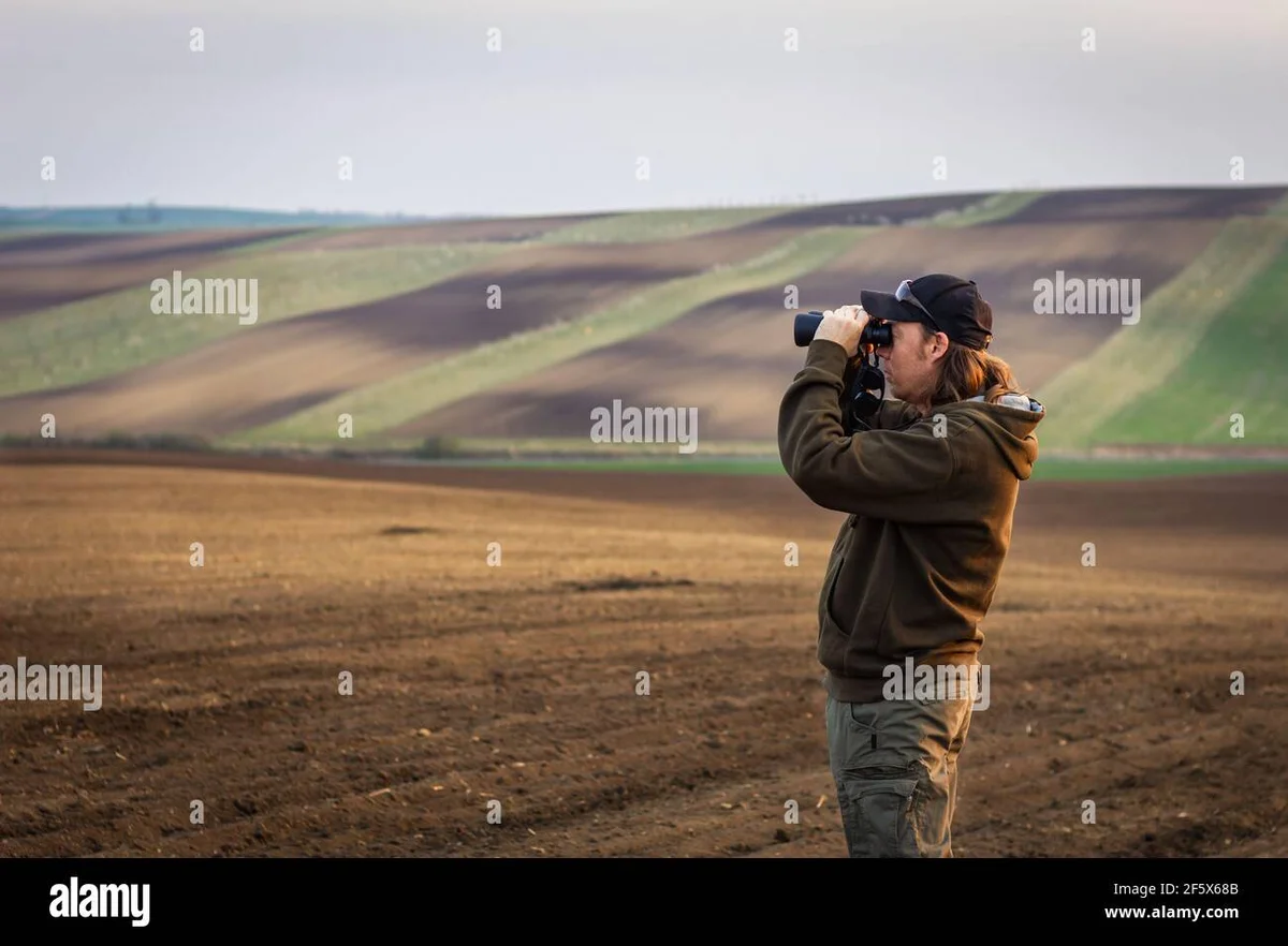 Czech birdwatchers autumn migration field binoculars