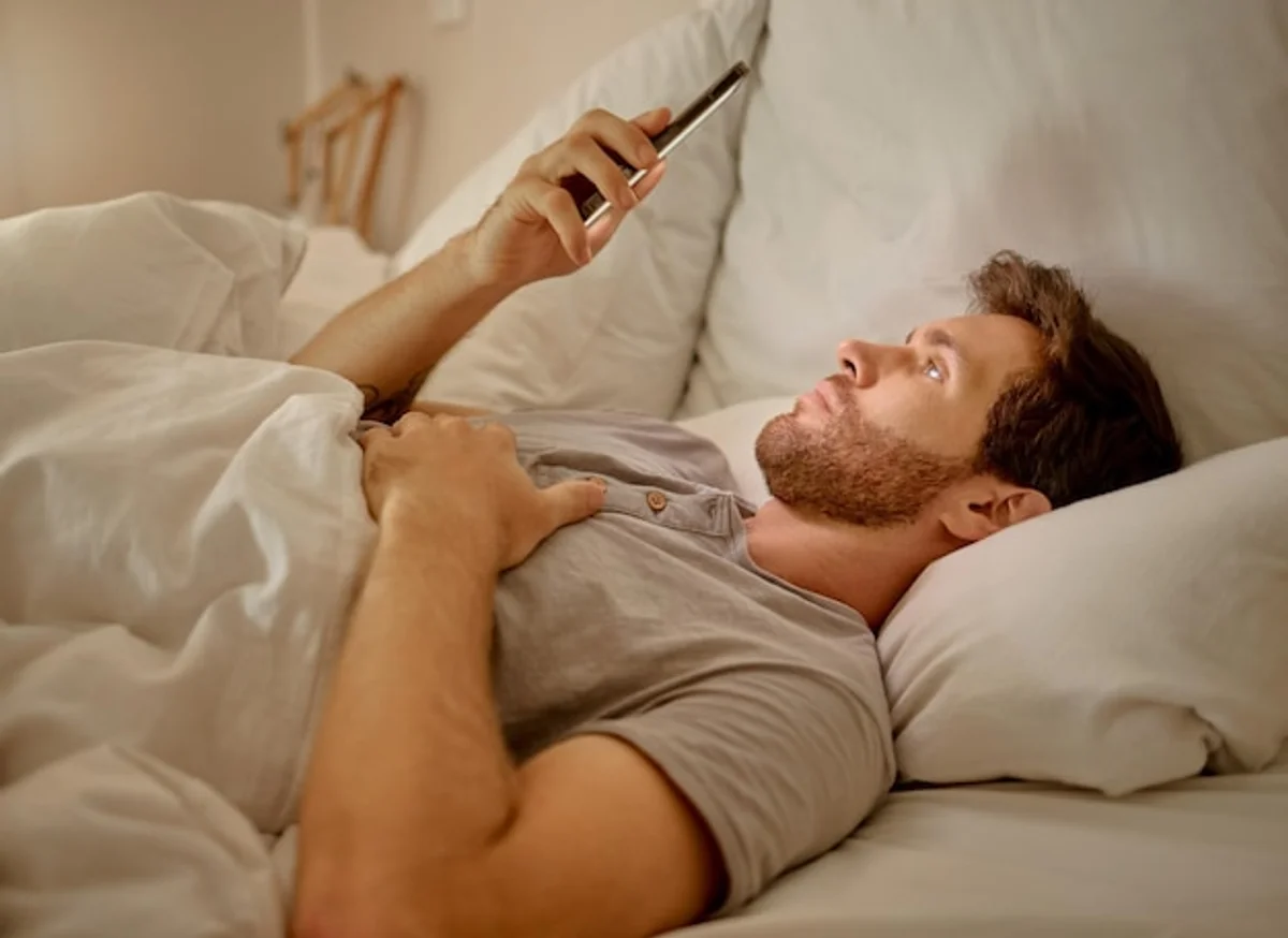 sleep app relaxing evening phone bed