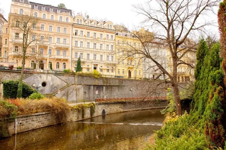 autumn foliage Karlovy Vary spa city river