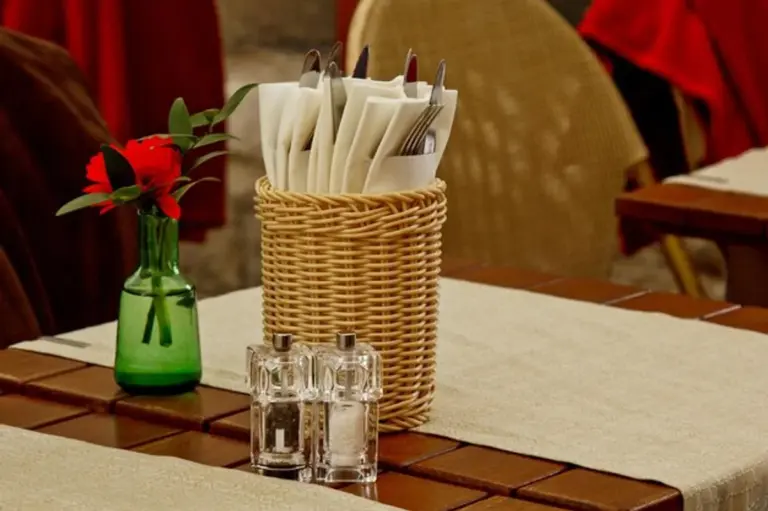 seasonal kitchen organization inspiration Czech