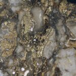 Geologické objevování: Jak zemětřesení přispívají k vytváření zlatých nugetů