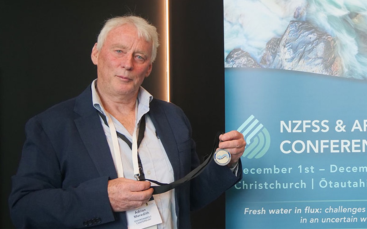 Ocenění pro vědce zaměřeného na sladkovodní ekologie v Novém Zélandu