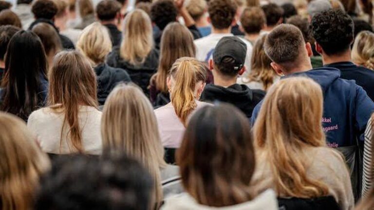 Rektor o výzvách spojených s užíváním umělé inteligence ve školství