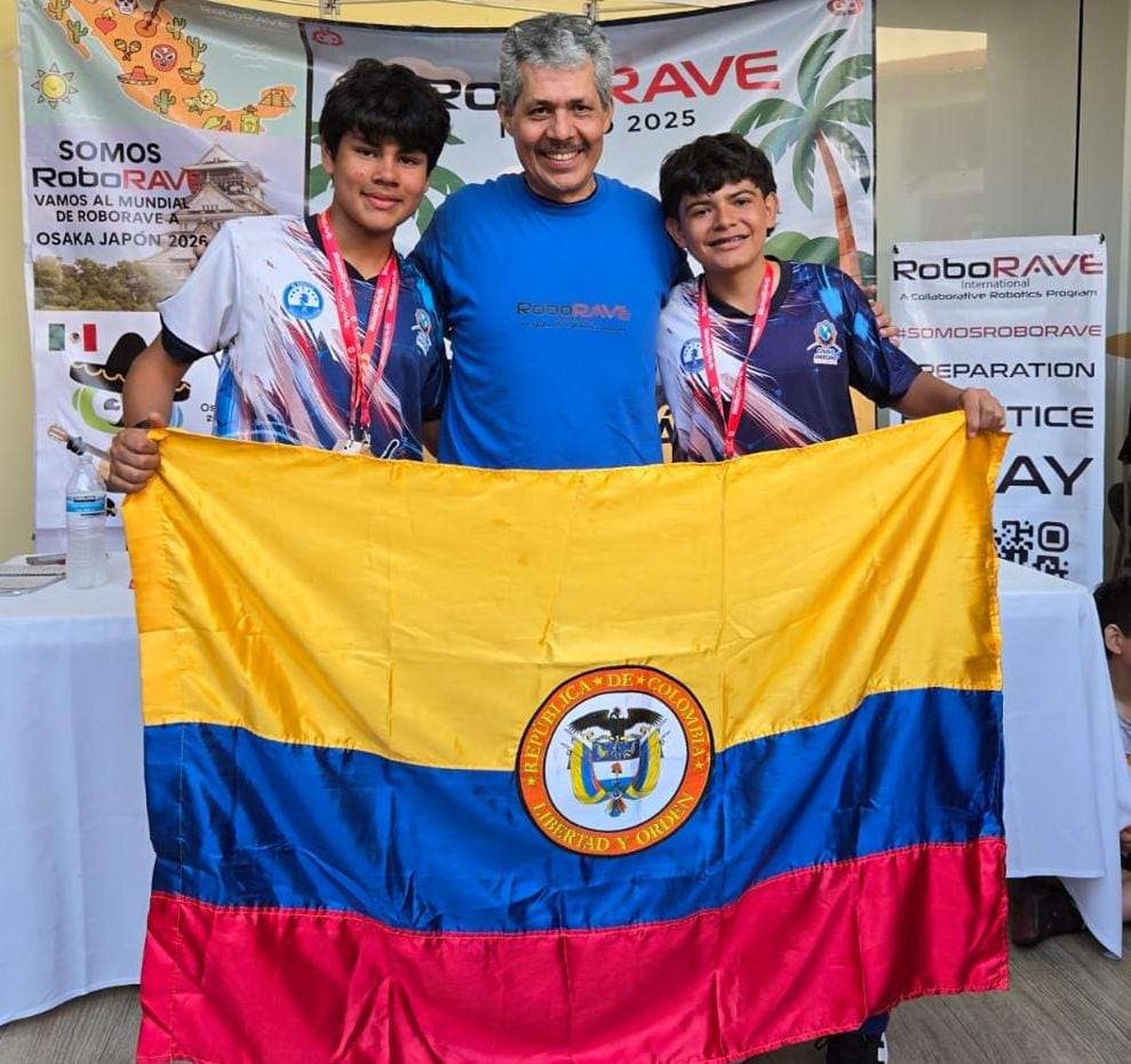 Studenti z Bucaramanga vyhráli mezinárodní šampionát v robotice v Mexiku