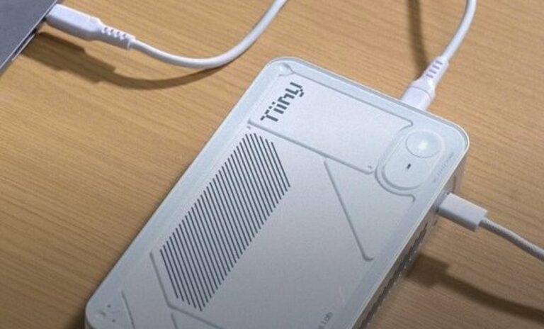 Tiiny AI Pocket Lab: Nejmenší osobní superpočítač pro umělou inteligenci na světě