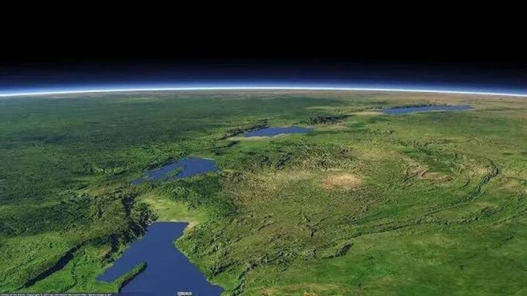 Afrika se rozděluje: Nový oceán se formuje