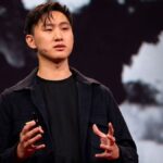 Alexandr Wang varuje: "Studovat jen umělou inteligenci už nestačí; je třeba se naučit vibe coding"