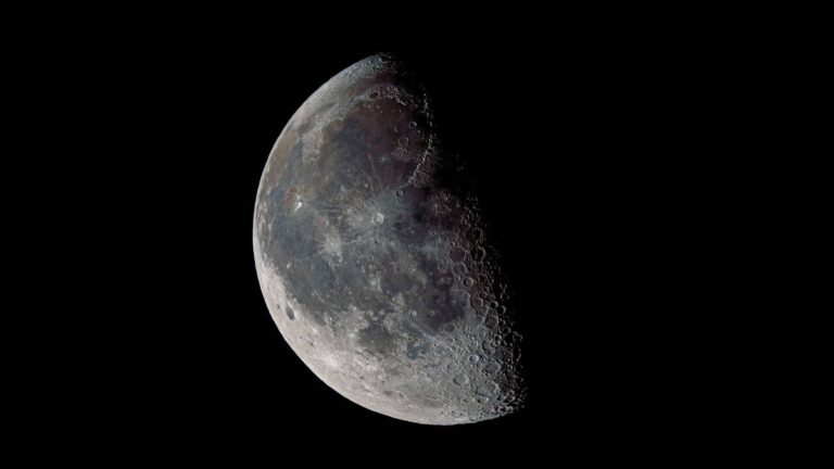 Astronomové zachytili unikátní explozi na Měsíci