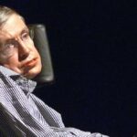 Stephen Hawking: vědec, který změnil pohled na vesmír