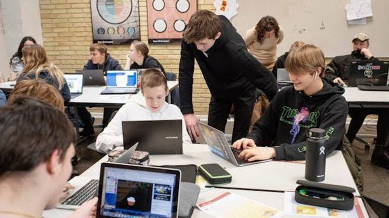 Význam a výzvy použití AI ve školním systému v Dánsku